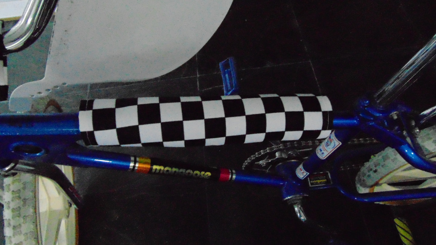CLASSIC CHECKERED WHITE AND BLACK BIKE BMX PAD SET STEM HANDLEBAR TOP TUBE BIKE PADS CHECKERED BLACK WHITE CRASHPADSET