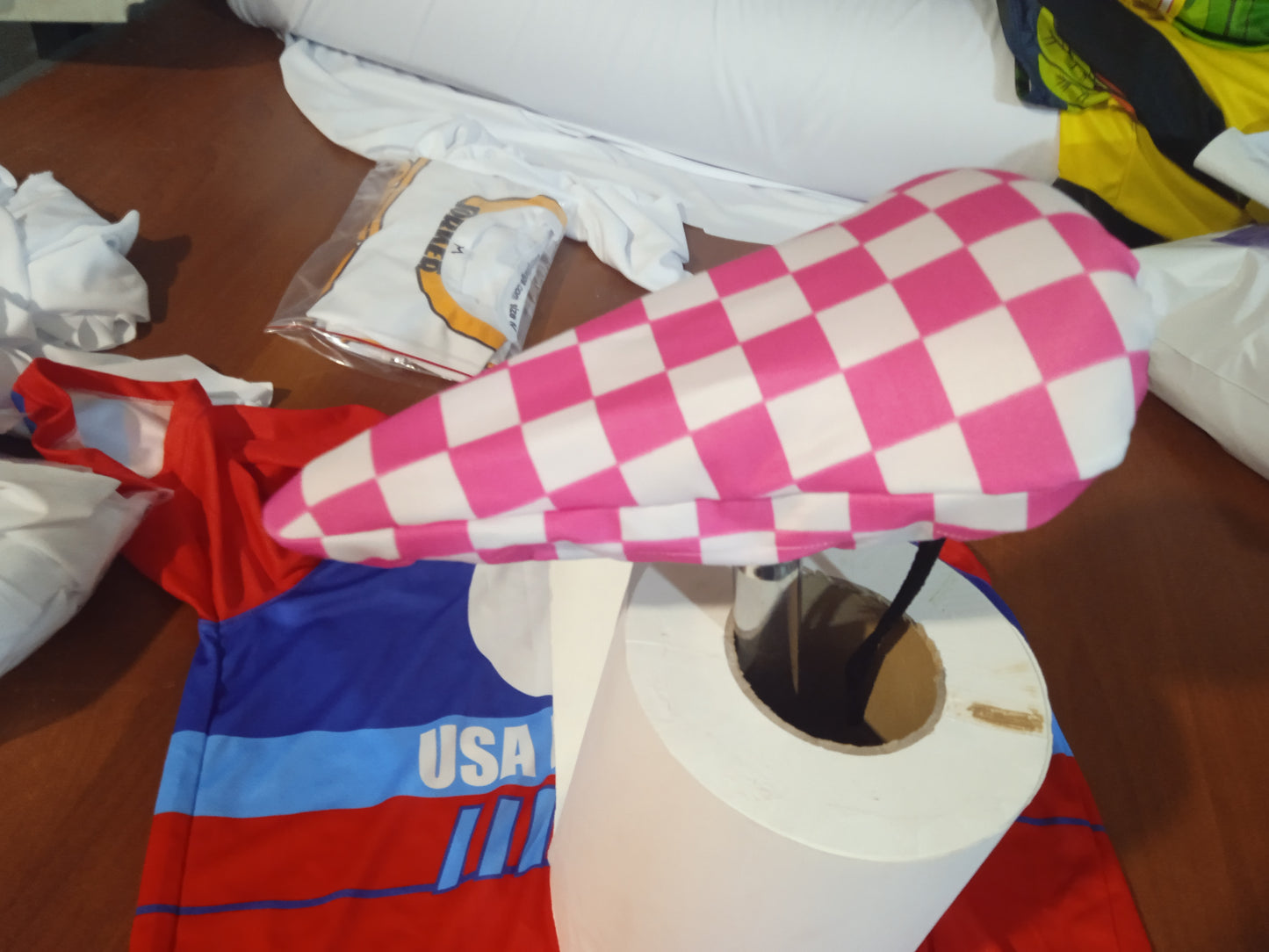 BMX Bicycle Seat Cover Vintage Style Van Max Bike Saddle Cover Old School Checked Pink White