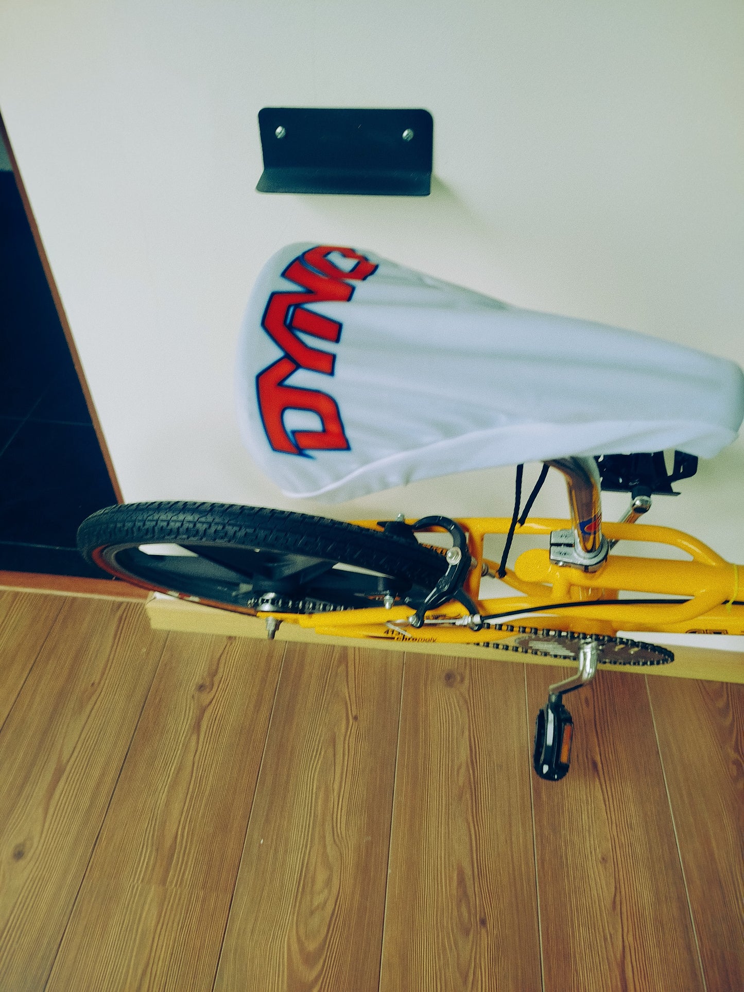 BMX Bicycle Seat Cover Vintage Style Bike Saddle Cover Old School Dyno White